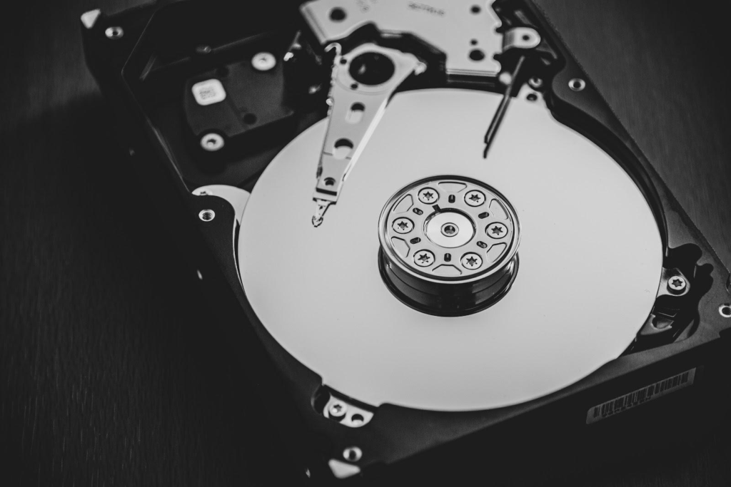 how to free up hard drive space on macbook air